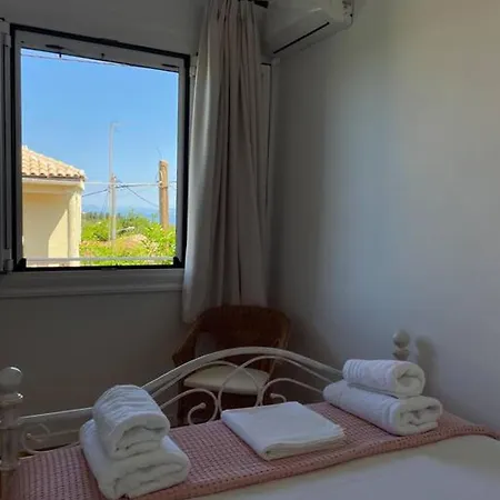To Patriko Lefkada Cozy Village With Parking Tsoukaladhes